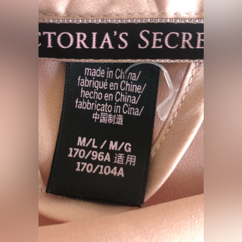 Victoria Secret Robe Pink Size: M/L - Picture 7 of 14